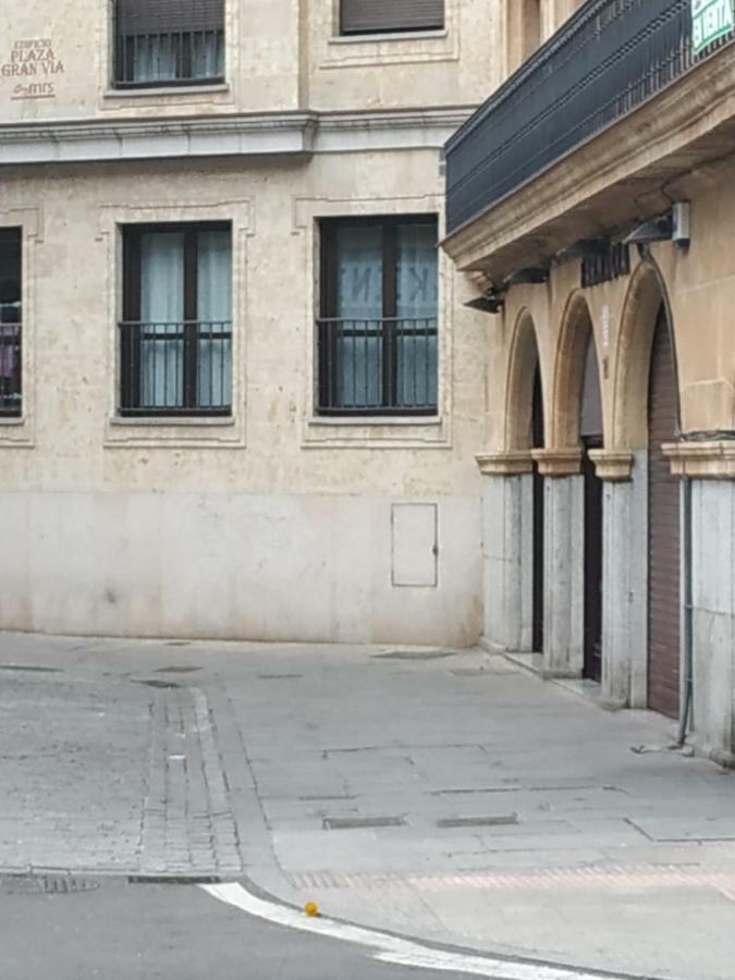 Apartamento Edificio Plaza Gran Via Salamanca Dış mekan fotoğraf